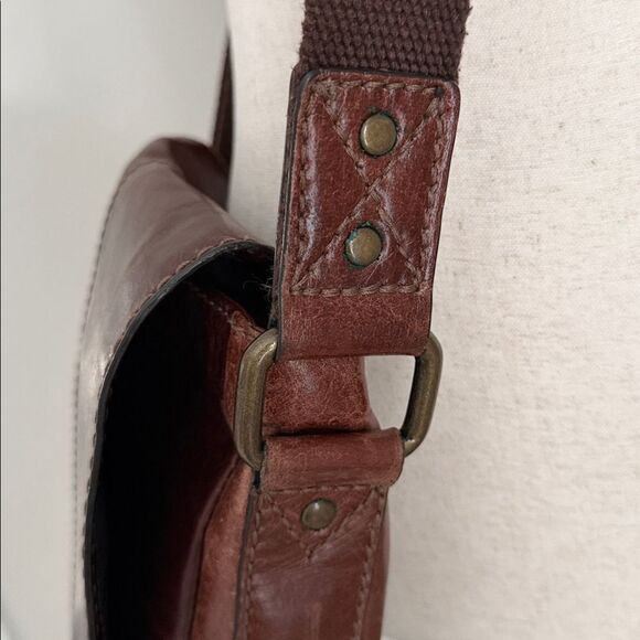 Fossil Brand Vintage Brown Leather Crossbody Messenger Bag Adjustable Strap - Picture 5 of 15